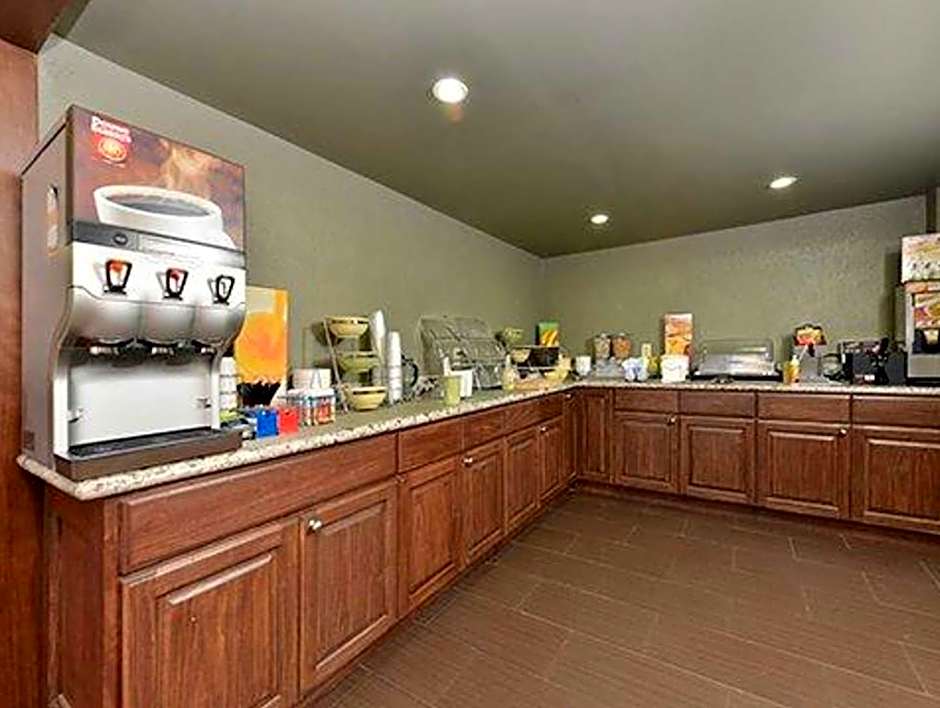 Quality Inn Gonzales