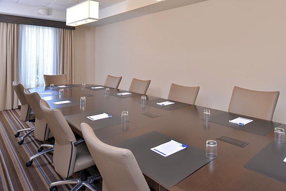 Holiday Inn Express and Suites New Orleans Airport, an IHG Hotel