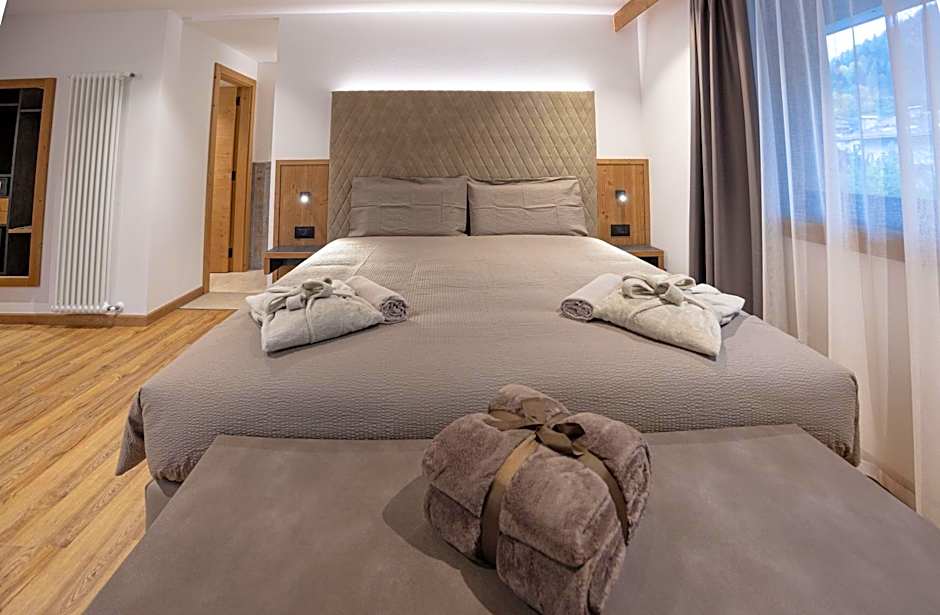 Photo 1 of 21 of Junior Suite, Balcony