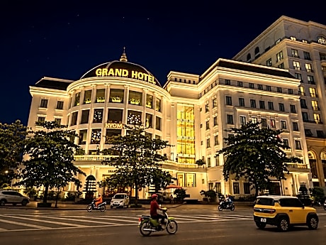 Grand Hotel