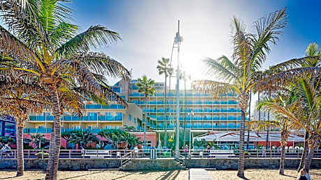 BULL Reina Isabel & SPA