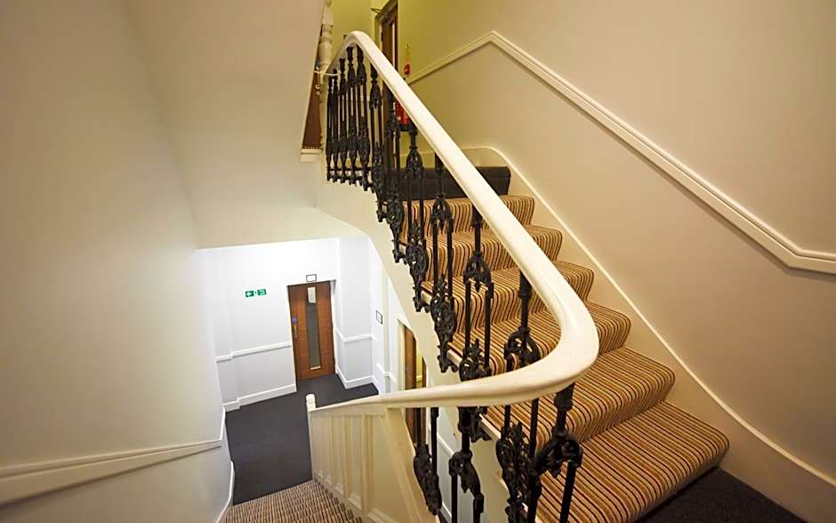 Trebovir Hotel London