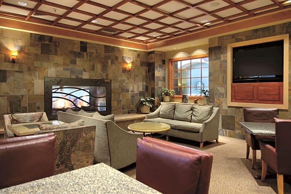 DoubleTree by Hilton Denver Central Park