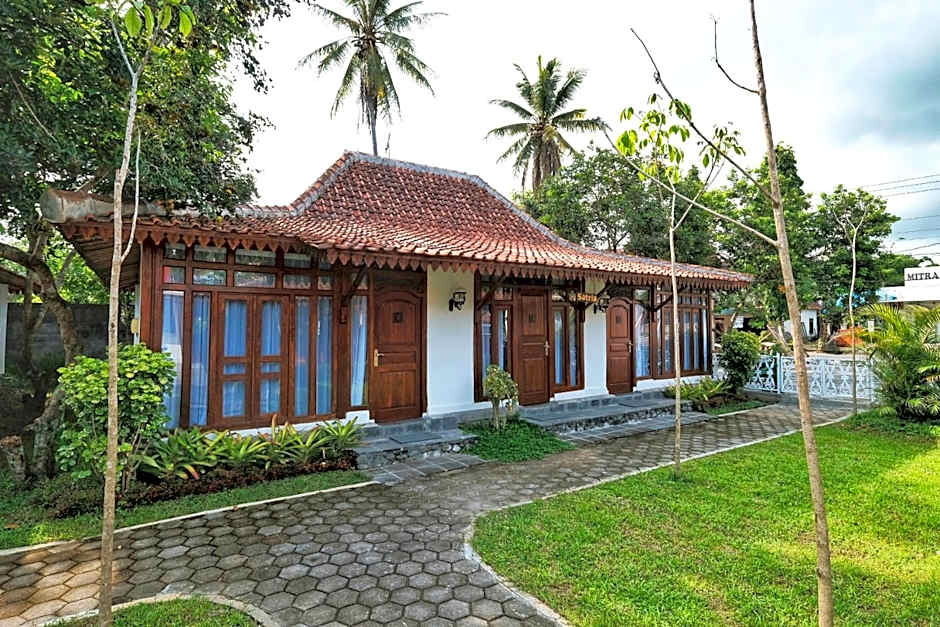 The Nalaya Hotel & Resto