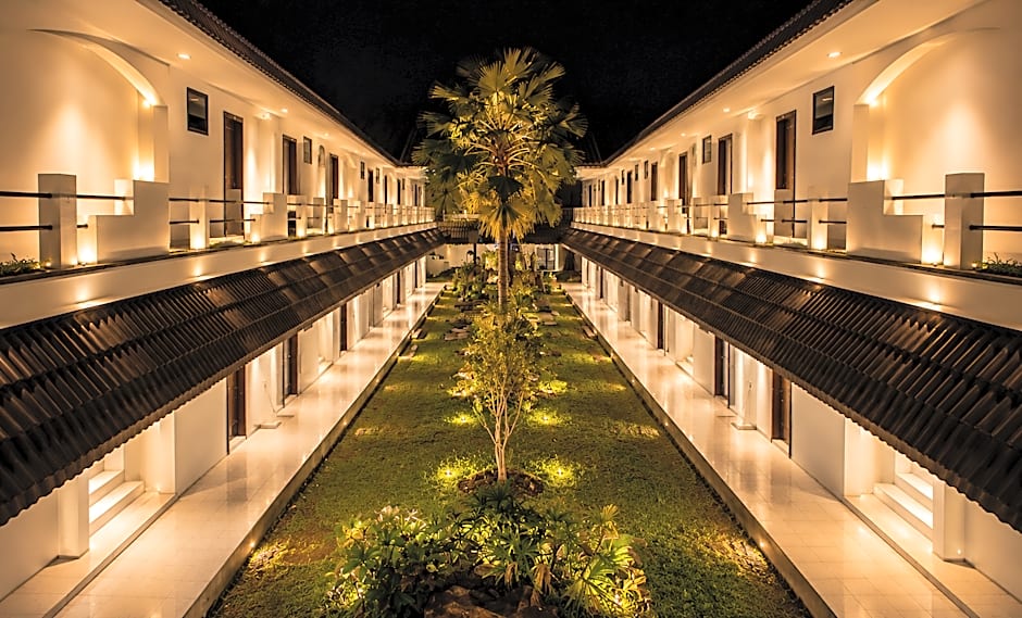 Mahkota Hotel Genteng