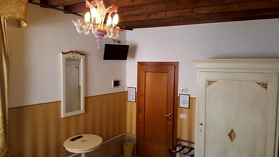 Alloggi Acquavita - checkin at "Alloggi SS Giovanni e Paolo"