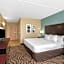 La Quinta Inn & Suites by Wyndham Knoxville Airport