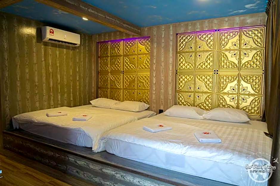 Mangrove Floating Chalet