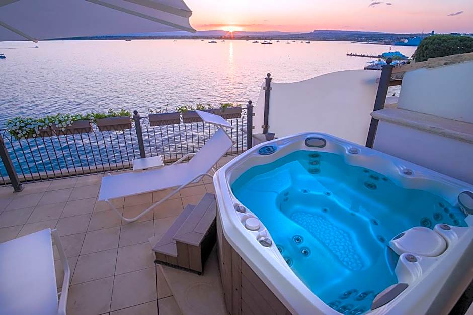 Palazzo Alfeo Aparthotel