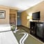 Quality Inn & Suites Charleston - Civic Center