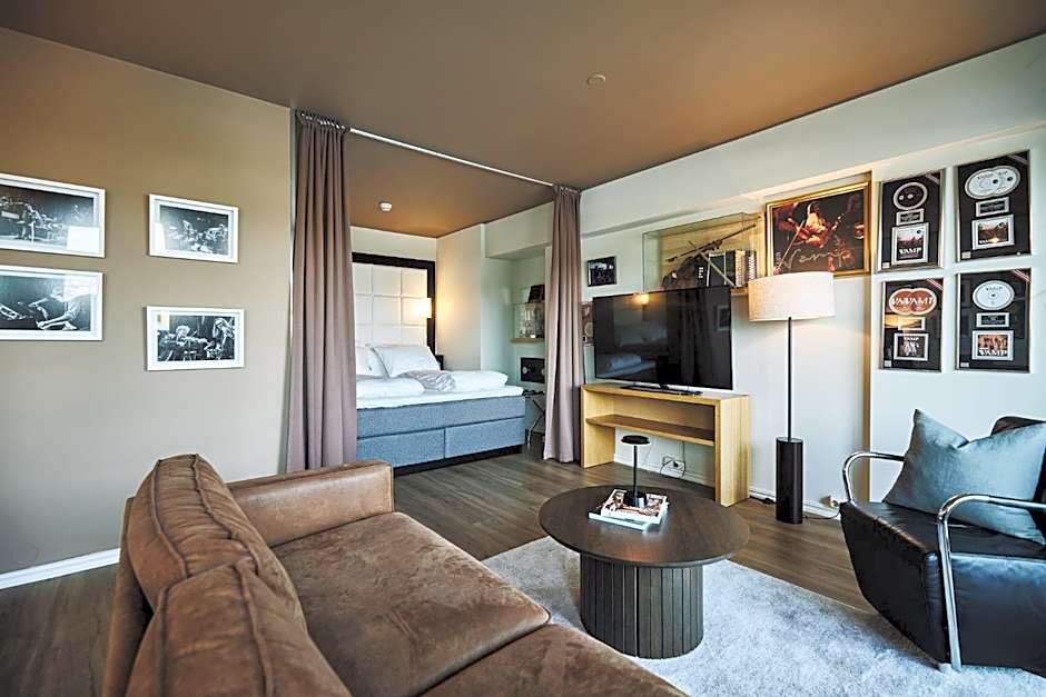 Photo 1 of 5 of Junior Suite