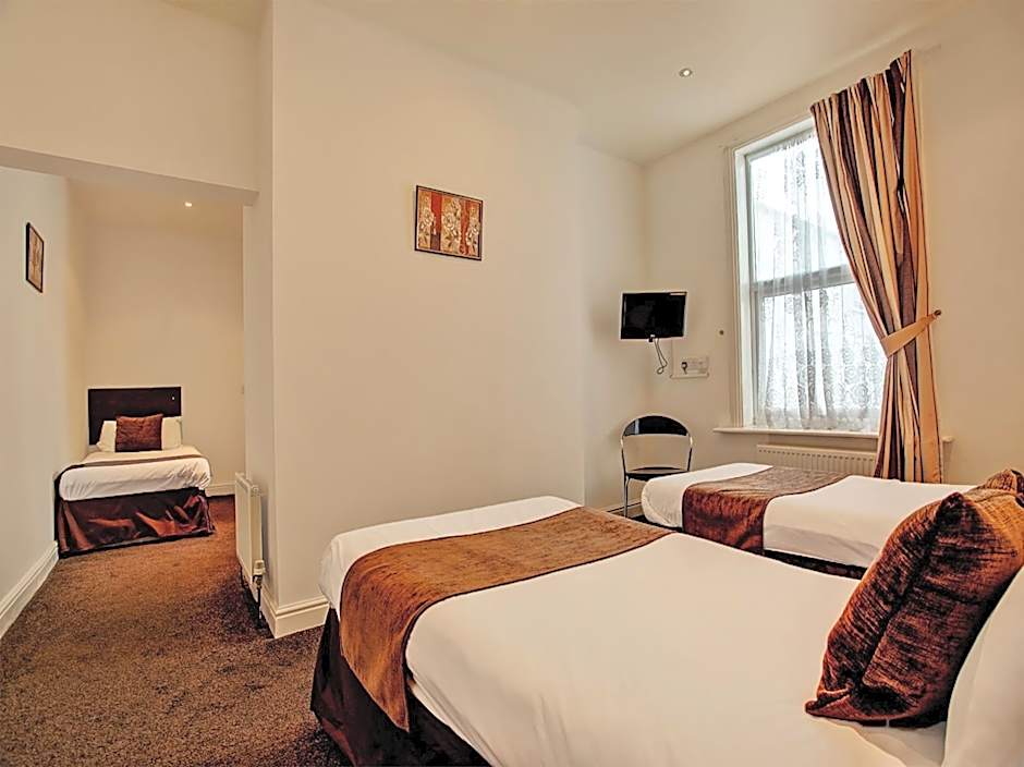 The Waverley Hotel