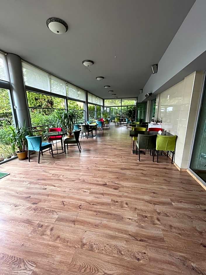 Terra Europe Brontes Hotel