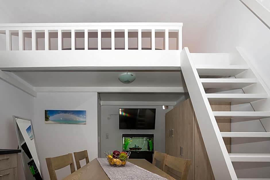 Sunny Apartment - Triovasalos