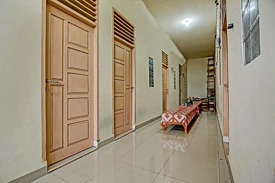 OYO Life 91268 Homestay Bu Erma Syariah