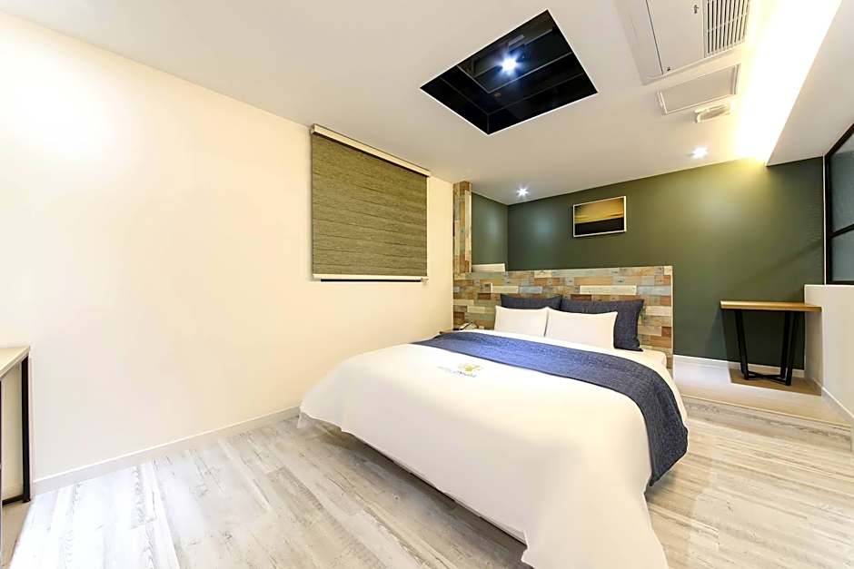 Two Nights Business Hotel