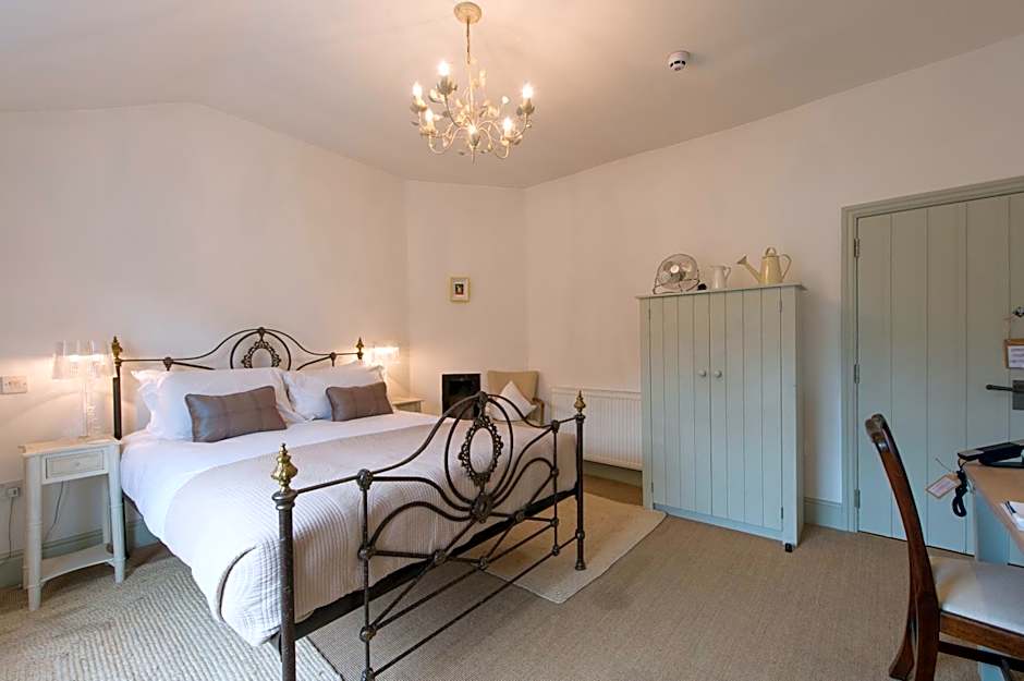 Lion & Pheasant Hotel