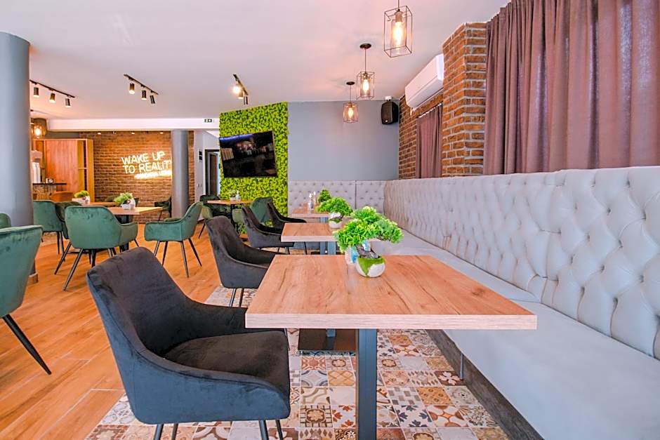 OASIS Apartments