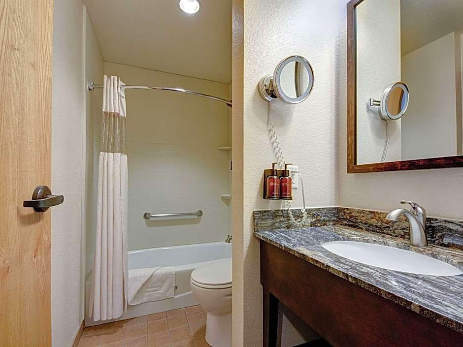 The Golden Hotel, Ascend Hotel Collection