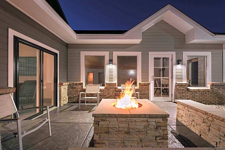 Country Inn & Suites by Radisson, Northfield, MN