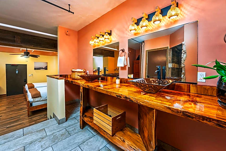 Nomads Hotel