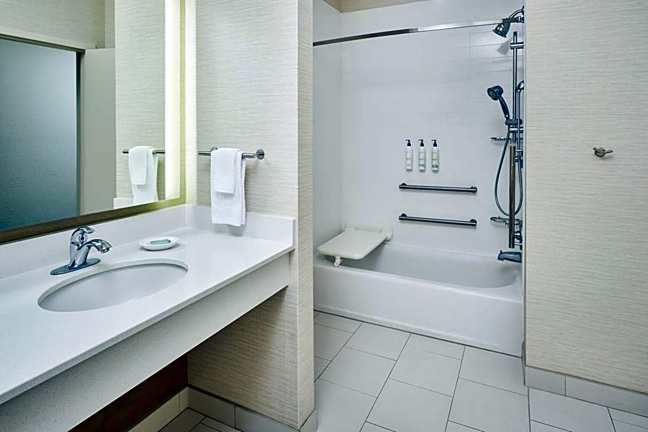 Fairfield Inn & Suites by Marriott Sidney