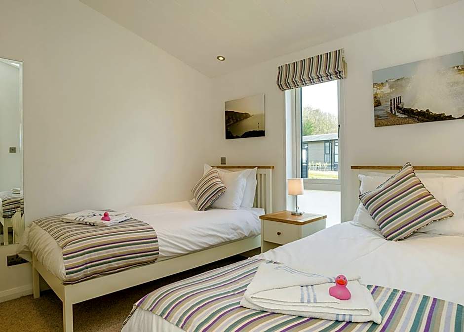 Woodside Coastal Retreat