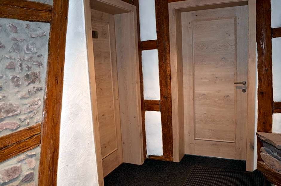 Landhotel Schwarzer Adler - Self Check In