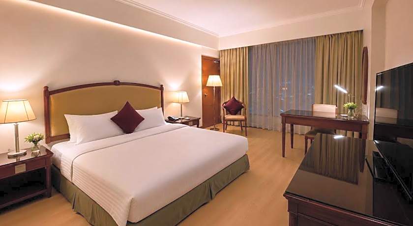 Oriental Crystal Hotel