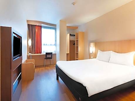 Double Room with View