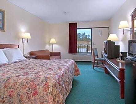 Days Inn by Wyndham Newton