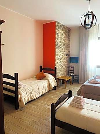 Quadruple Room with Private Bathroom