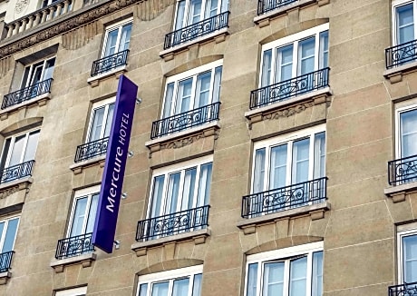 Mercure Yibin Port