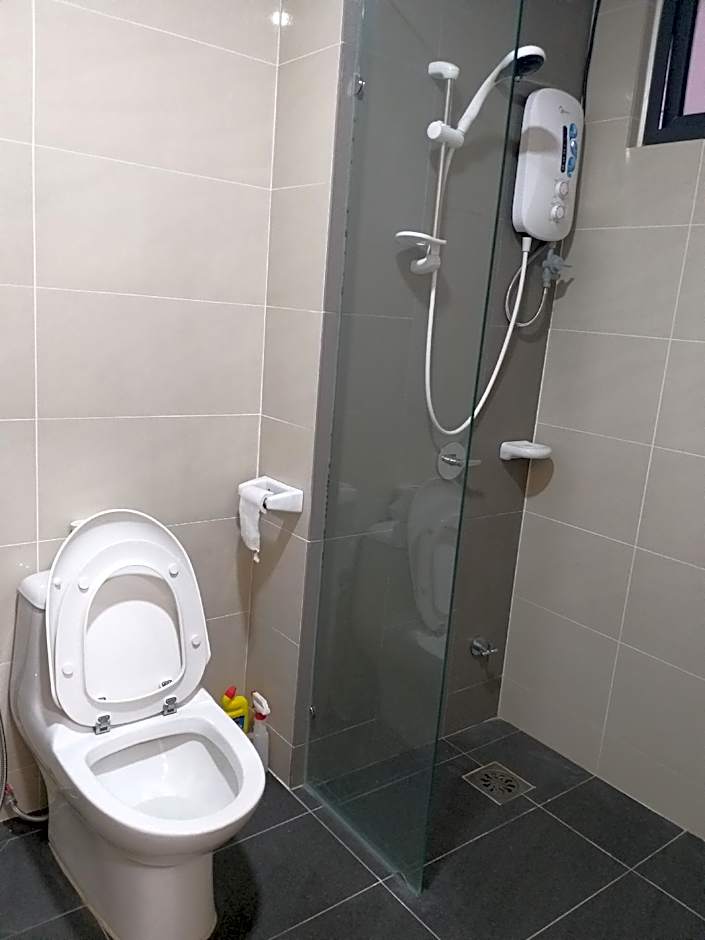 Raffles Suites 2 Bedroom Homestay