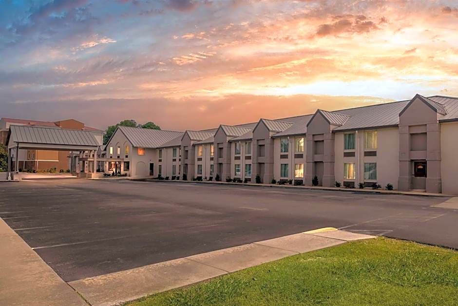 Comfort Inn Petersburg Fort Lee Area