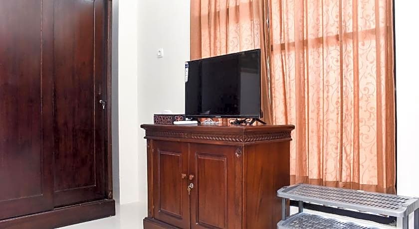 RedDoorz Syariah near Gelora Delta Sidoarjo 2