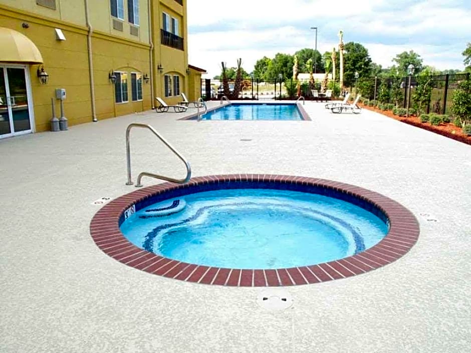 La Quinta Inn & Suites by Wyndham Hammond