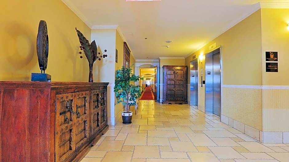 Hotel Brossard, an Ascend Collection Hotel