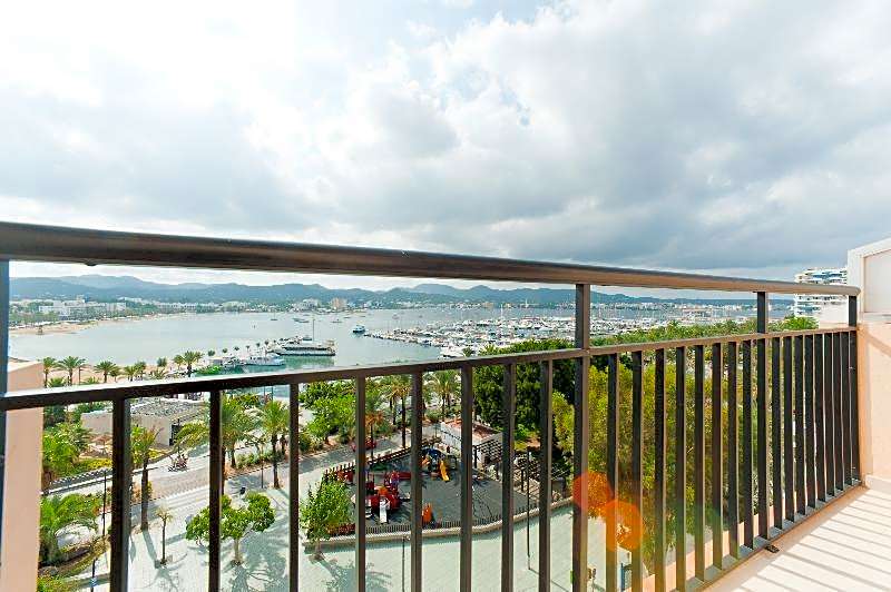 The Red Hotel - Adults Only