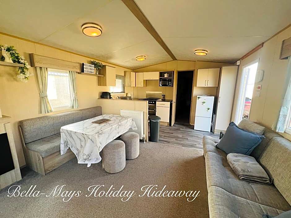 Bella-Mays Holiday Hideaway