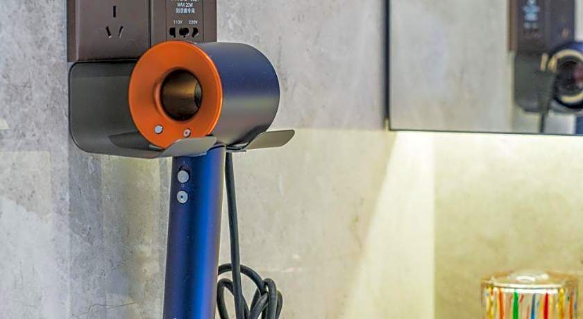 Yuexiu Hotel Guangzhou, Curio Collection by Hilton