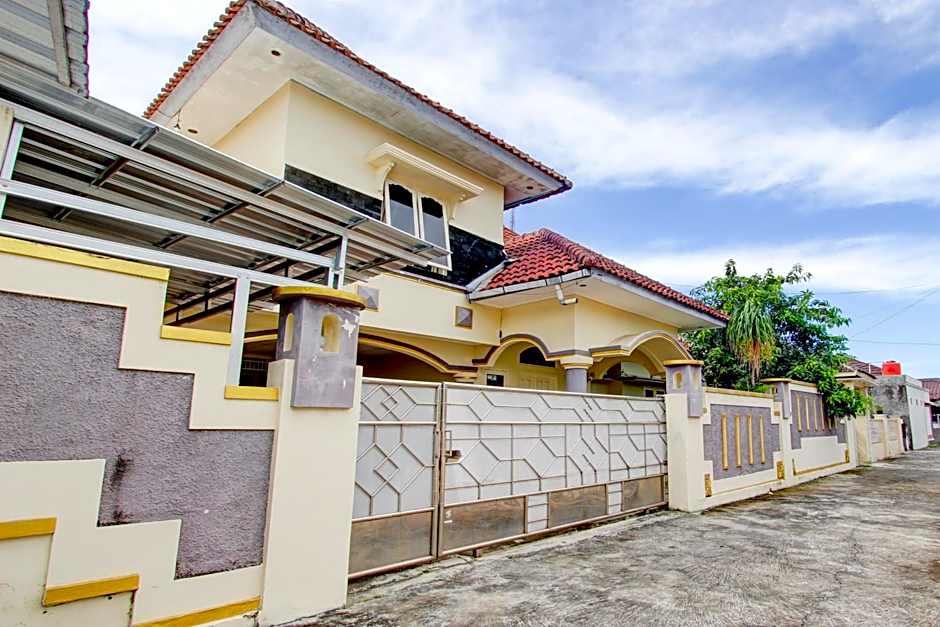 Hotel O Kenzie Bunkbed Syariah