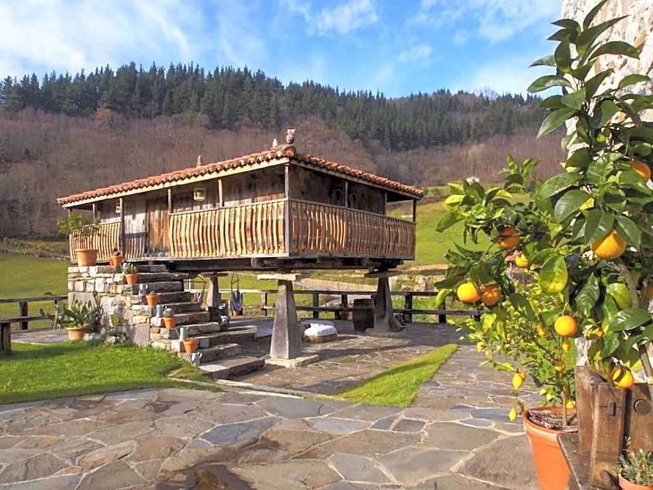 Casona de El Castañíu