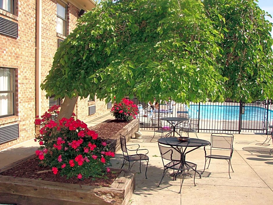 American Inn North Kansas City