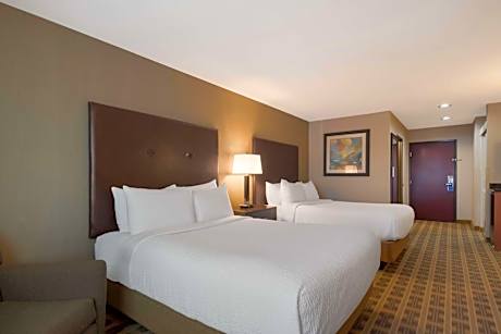 Queen Suite with Two Queen Beds and Sofa Bed and Wet Bar - Second Floor