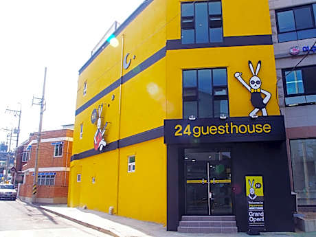 24 Guesthouse Yeosu