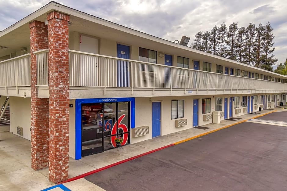 Motel 6 Arcadia, CA - Los Angeles - Pasadena Area