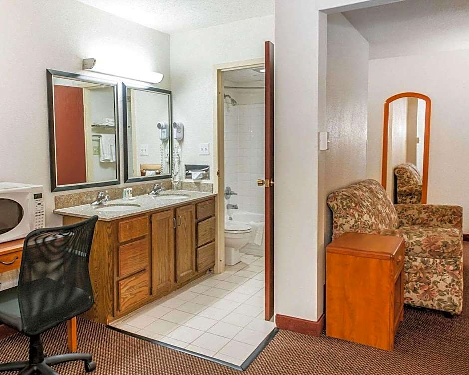 Quality Inn South