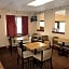 Travelodge by Wyndham Cleveland Lakewood