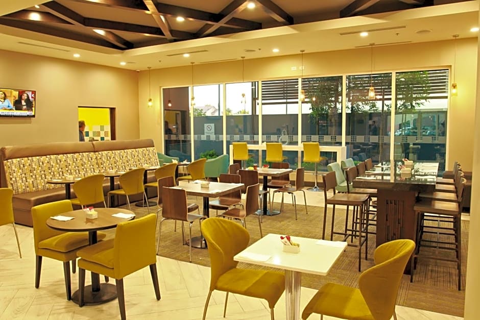 Holiday Inn Express & Suites Mexicali By IHG